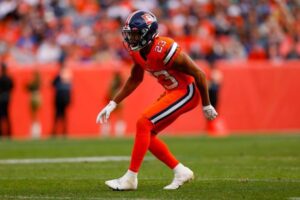 How To Play Off-Man Coverage – A Beginner’s Guide for Cornerbacks